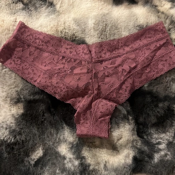 Victoria’s Secret Mauve Lace Cheeky Panty NWT! -Medium - Picture 3 of 3